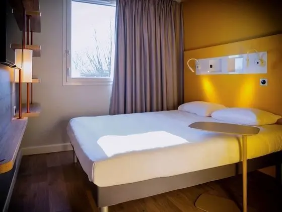 Üç Kişilik Oda, Birden Çok Yatak