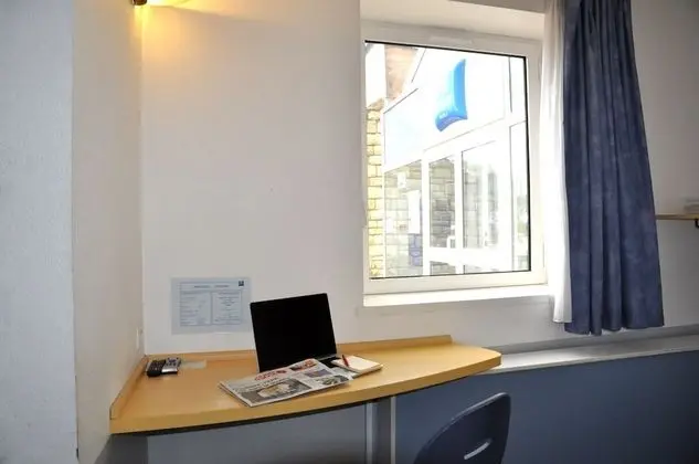 Üç Kişilik Oda, Birden Çok Yatak