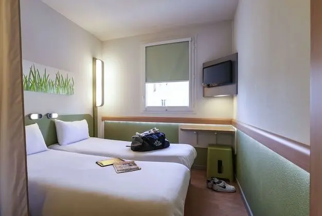 İki Ayrı Yataklı Oda, 2 Tek Kişilik Yatak