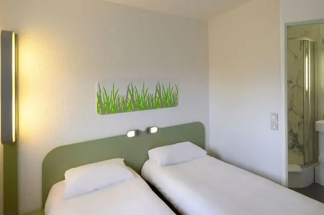 İki Ayrı Yataklı Oda, 2 Tek Kişilik Yatak