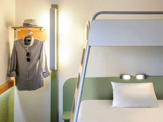 Üç Kişilik Oda, Birden Çok Yatak