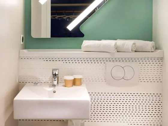 Üç Kişilik Oda, Birden Çok Yatak