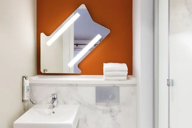 Üç Kişilik Oda, Birden Çok Yatak