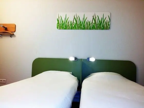 İki Ayrı Yataklı Oda, 2 Tek Kişilik Yatak