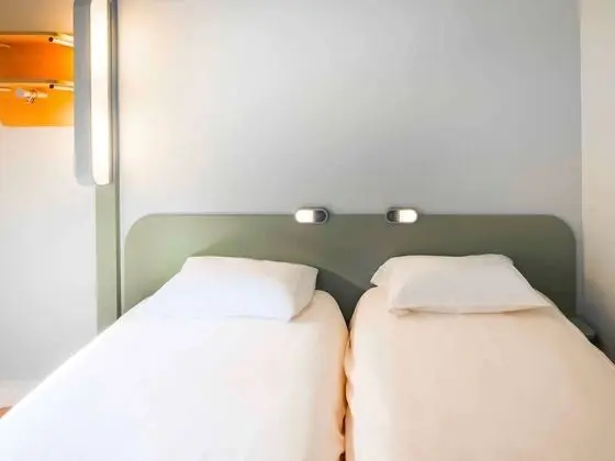 İki Ayrı Yataklı Oda, 2 Tek Kişilik Yatak