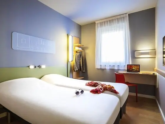 İki Ayrı Yataklı Oda, 2 Tek Kişilik Yatak