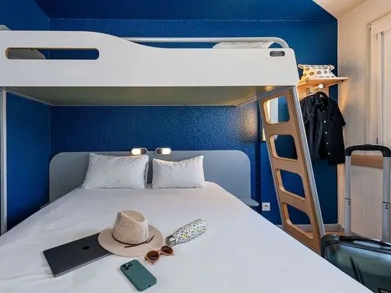 Üç Kişilik Oda, Birden Çok Yatak