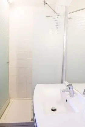Üç Kişilik Oda, Birden Çok Yatak