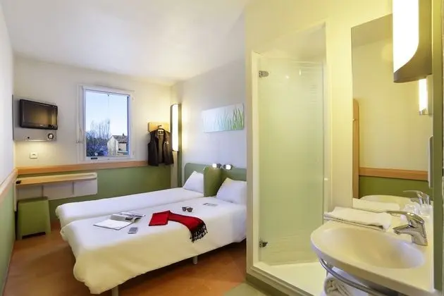 İki Ayrı Yataklı Oda, 2 Tek Kişilik Yatak