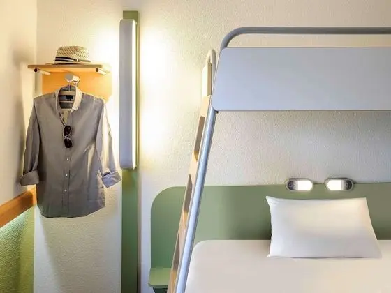 Üç Kişilik Oda, Birden Çok Yatak