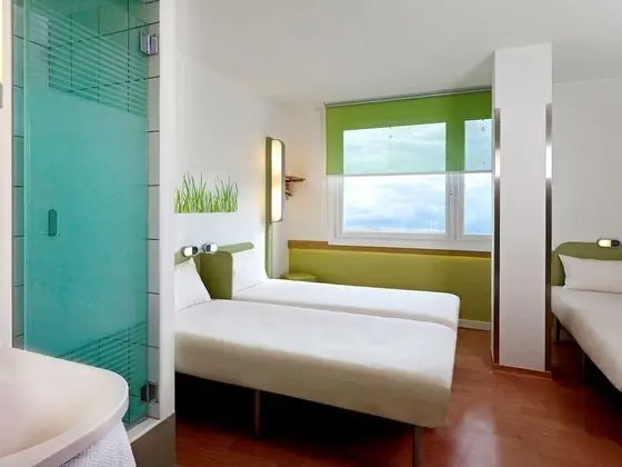 Standard Üç Kişilik Oda, 3 Tek Kişilik Yatak