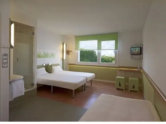 Standard Üç Kişilik Oda, 3 Tek Kişilik Yatak