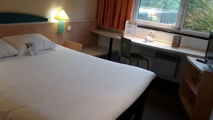 Tek Büyük Yataklı Oda, 1 Çift Kişilik Yatak