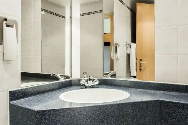 Tek Büyük Yataklı Oda, 1 Çift Kişilik Yatak