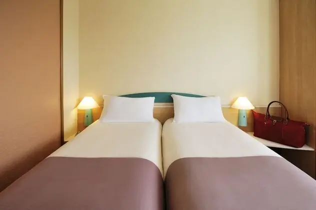 İki Ayrı Yataklı Oda, 2 Tek Kişilik Yatak