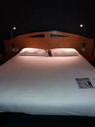 Tek Büyük Yataklı Oda, 1 Çift Kişilik Yatak
