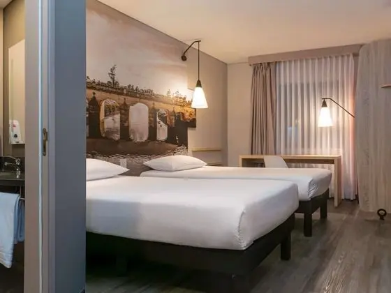 Standard Oda, 1 Çift Kişilik Yatak ve Çekyat