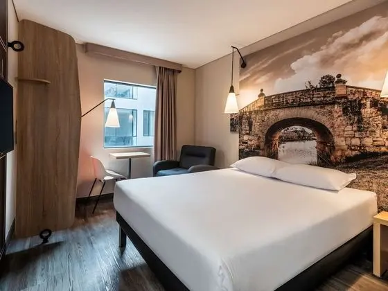 Standard Oda, 1 Çift Kişilik Yatak ve Çekyat