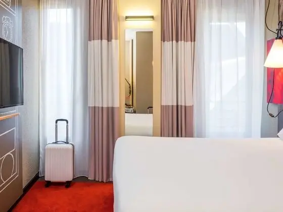 Adjacent quadruple room