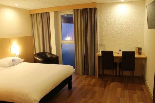 Standard Oda, 1 Çift Kişilik Yatak