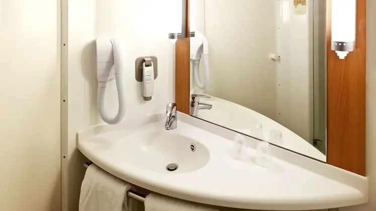 Standard Tek Büyük Yataklı Oda, 1 Çift Kişilik Yatak, Manzaralı (River Meuse)