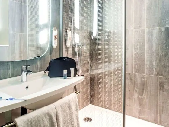 Standard Tek Büyük Yataklı Oda, 1 Çift Kişilik Yatak, Manzaralı (River Meuse)