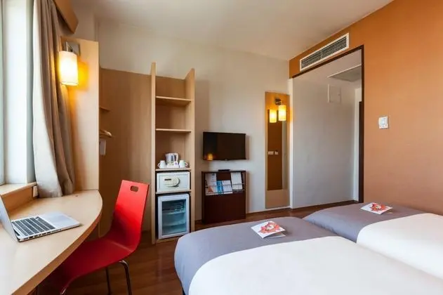 Standart Twin Room, Şehir Manzaralı