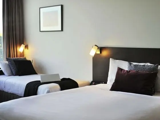 Superior Oda, Birden Çok Yatak (1 Queen and 1 Single Bed)