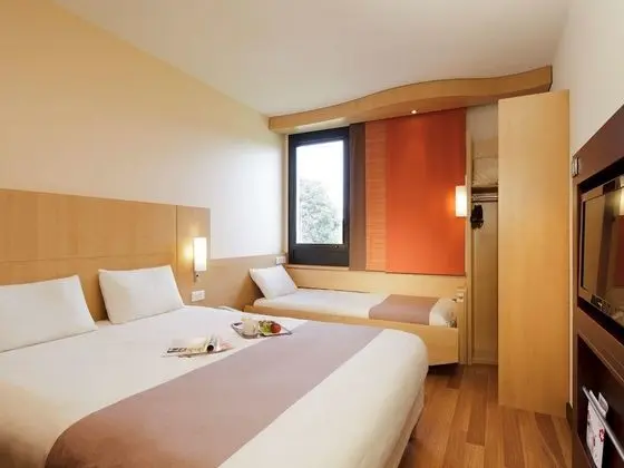 Standard Tek Büyük Yataklı Oda, Birden Çok Yatak