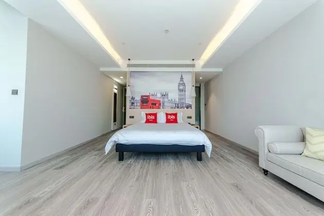 Business Tek Büyük Yataklı Oda