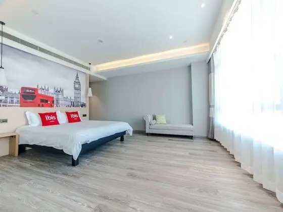 Business Tek Büyük Yataklı Oda