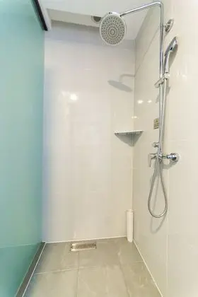 Business Tek Büyük Yataklı Oda