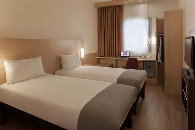 Standart Oda, Şehir Manzaralı