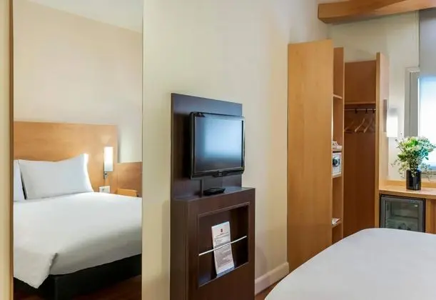 Standart Oda, Şehir Manzaralı