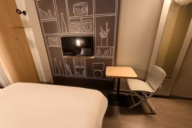 Standard Oda, 1 Çift Kişilik Yatak ve Çekyat