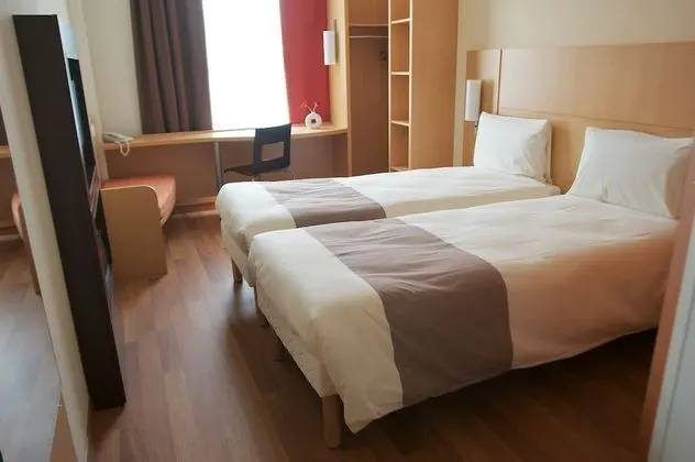 İki Ayrı Yataklı Oda, 2 Tek Kişilik Yatak