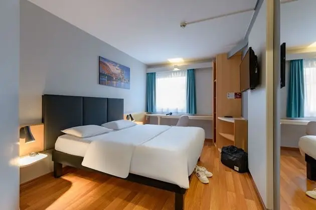 Standard Oda, 1 Çift Kişilik Yatak