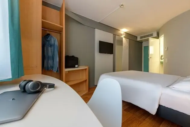 Standard Oda, 1 Çift Kişilik Yatak