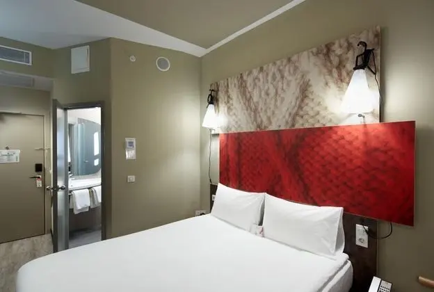 Standart Oda, Şehir Manzaralı