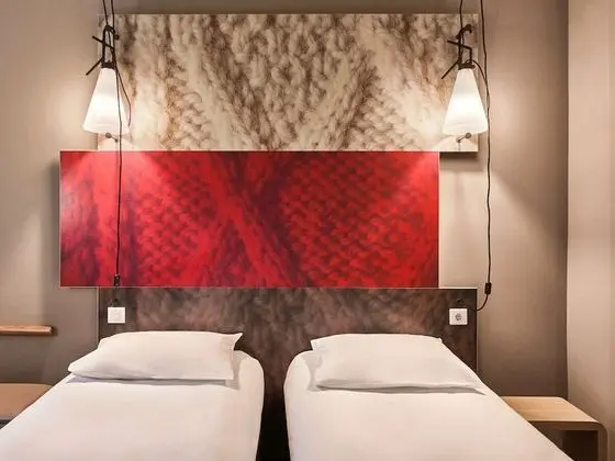 Oda, 2 Tek Kişilik Yatak