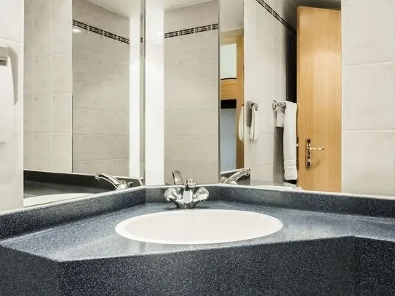 Tek Büyük Yataklı Oda, 1 Çift Kişilik Yatak
