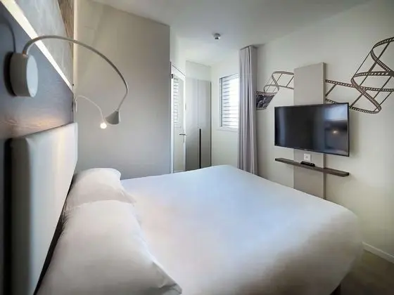 Oda, 1 Çift Kişilik Yatak (Cinema)