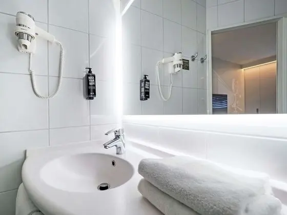 Oda, 1 Çift Kişilik Yatak (Cinema)