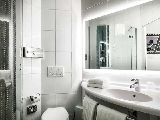 Oda, 2 Tek Kişilik Yatak (Cinema)