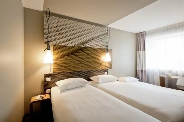 Standard Oda, 1 Çift Kişilik Yatak ve Çekyat