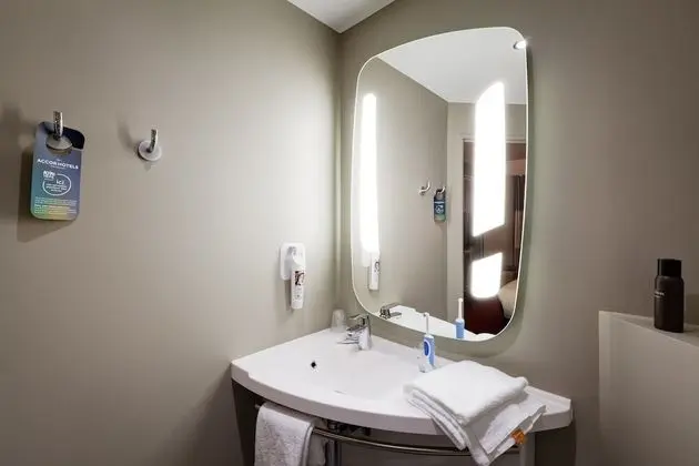 Standard Oda, 1 Çift Kişilik Yatak ve Çekyat