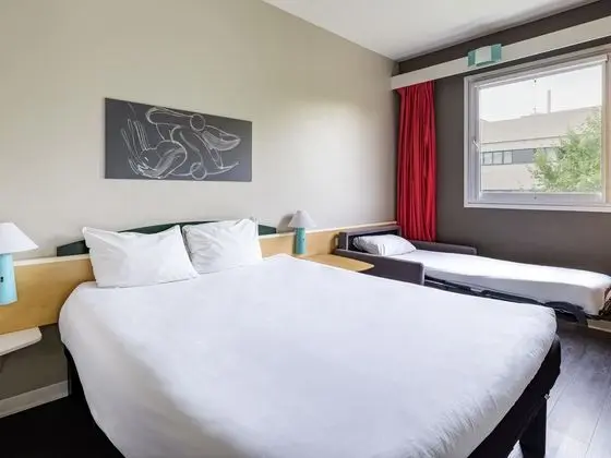 Family Oda, Birden Çok Yatak (1 Double Bed and Extra Bed)