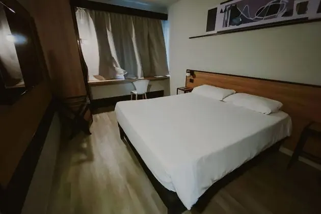 Standard Oda, 1 Çift Kişilik Yatak