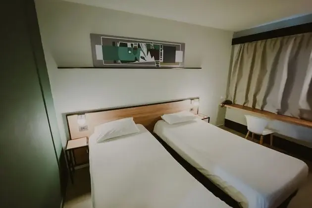 Standard Oda, 2 Tek Kişilik Yatak