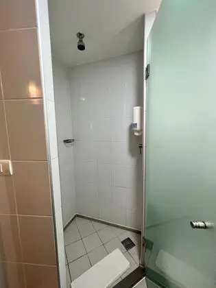 Tek Büyük Yataklı Oda, 2 Çift Kişilik Yatak